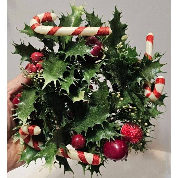 Vtg 8" MCM Plastic Christmas Pillar Candle Ring Wreath Candy Canes Fruit - Picture 1 of 9
